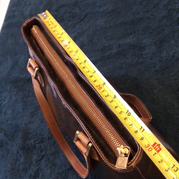 LV Vernis Patent Bronze Leather embossed logo tote bag with handles - Picture 5 of 14